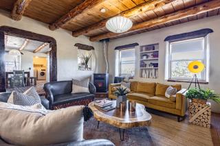 Casita Mistica A Southwest Adobe Field Home - Nogal - 7