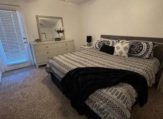 Charming two bedroom townhome - Phoenix - 9