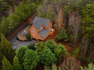 High Peak Hideaway - 1