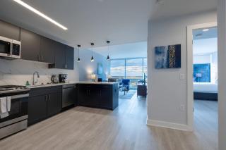 Chic Apt with Indoor Pool & Gym-333-2509 - 5