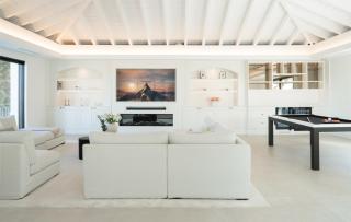 Exquisite 5 BDRM Luxury Villa w Gym, BBQ, and Pool - Marbella - 1