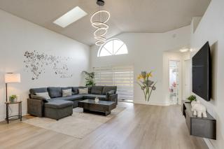 6 Mi to Disney World Home with Large Yard! - 7