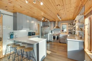 Lakefront Gem with Dock in New London! - - 5