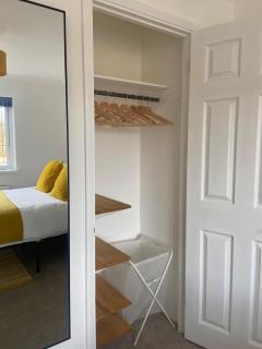 Contemporary 2-Bed House near Basildon Station - Basildon - 3