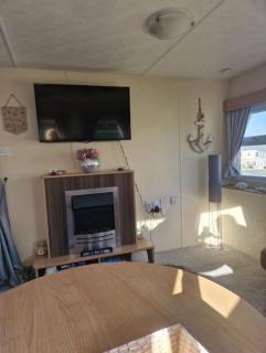 Parkdean Escape Coastal Comfort in Borth Spacious 3 Bedroom Family Getaway - Borth - 6