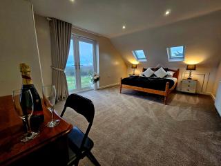 Seaside Bliss Retreat - 5 Bedroom House - Holyhead - 5