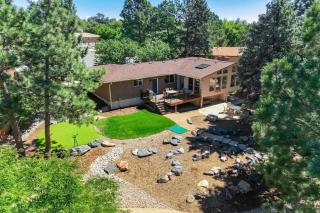 Crestgate Den Family Games Frisbee Golf & Views - 0