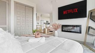 NEW! ChateauOasis PenthouseViews KingBed FreePark - Atlanta - 6