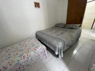 Quarto, sala, cozinha e banheiro, ar condicionado, a 2 minutos da praiano Porto da Barra-103-46 - 1