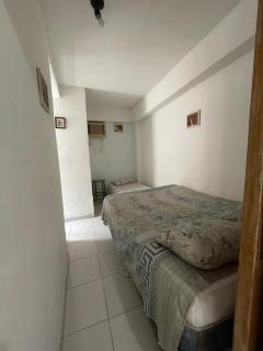 Quarto, sala, cozinha e banheiro, ar condicionado, a 2 minutos da praiano Porto da Barra-103-46 - 3