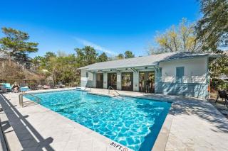 The Story House Walk To Beach Pet Friendly - 7