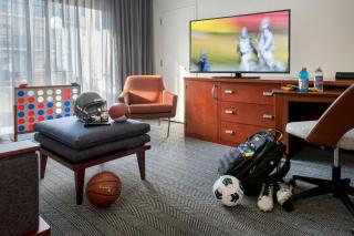 Courtyard by Marriott Annapolis - 1