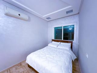 Spacious & chic - 3 min from Casa City Finance " CFC " - 4