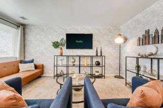 Convenient 2BR Apt with Parking Near Downtown SLC - Salt Lake City - 0