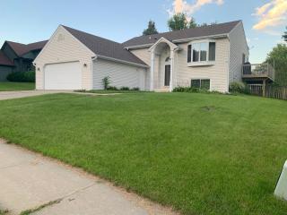 Elegant and secured family abode - Rochester - 0