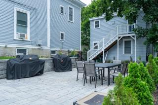 2-Bedroom Apartment, Historic Carriage House - 4