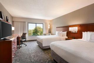 Courtyard by Marriott Bloomington Normal - Bloomington - 3