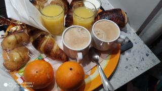 CHAMBRES tout Confort,GARE TGV ,WIFI,Clim, parking,pt dejeuner - Perpignano - 8
