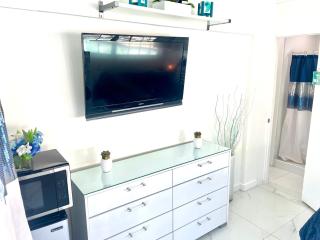 Wilton Manors-Ft Lauderdale Tropical Oasis Guest Suite with private bathroom and entrance just mins to beaches and Wilton Drive - Fort Lauderdale - 5