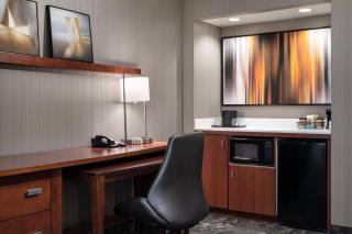 Courtyard by Marriott Boulder - 2