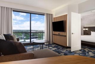 Embassy Suites by Hilton Palm Beach Gardens PGA Boulevard - Palm Beach Gardens - 2