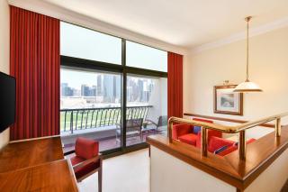 Sheraton Grand Doha Resort & Convention Hotel - Doha - 2