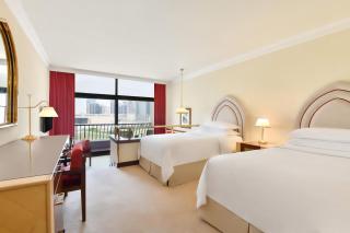 Sheraton Grand Doha Resort & Convention Hotel - Doha - 1