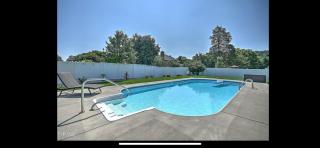 Charming Getaway with In-Ground Pool, Hot Tub Jacuzzi, and Cozy Firepit - 7