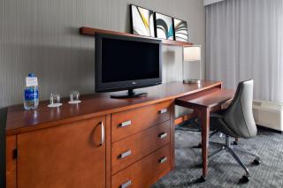 Courtyard by Marriott Pittsburgh Airport - Coraopolis - 4