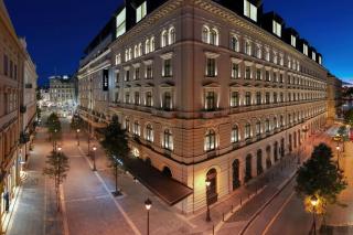 Dorothea Hotel, Budapest, Autograph Collection - 3