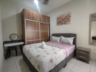 Casa D'Faiz Alanis near KLIA pool olympic size - Sepang - 8