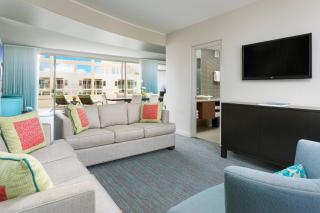 Courtyard by Marriott Waikiki Beach - Honolulu - 2