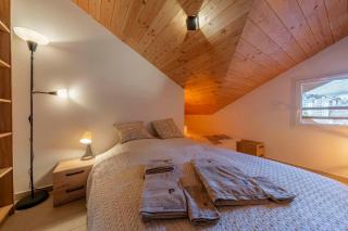 New T4 type chalet SerreChevalier face téléphérique - Briançon - 2