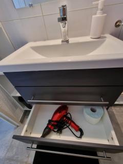 Superbe appartement entièrement rénové 4EST211 - 1