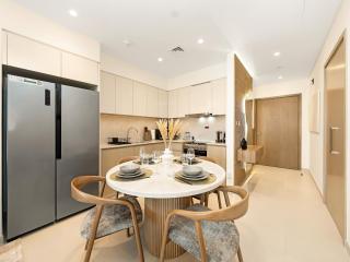 Burj Khalifa Views Luxurious Apartments in Burj Royale opposite Dubai Mall - 4