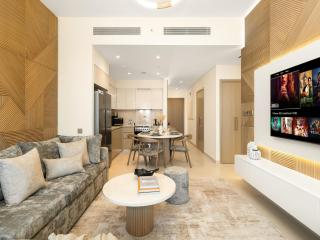 Burj Khalifa Views Luxurious Apartments in Burj Royale opposite Dubai Mall - 6