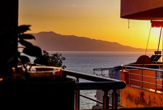 Flip side - Retro Seaside Apartment - Saranda - 3
