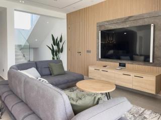 Villa Asahi , Steps from Mont Choisy Beach & Golf - Grand Baie - 1
