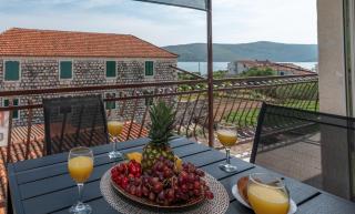 Apartmani Dalmacija - Seget Vranjica - 0