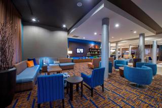 Courtyard by Marriott Columbus - Columbus - 8