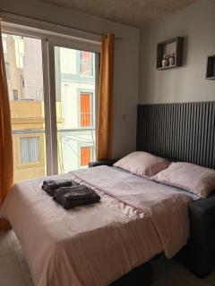 Paceville - 3A - Stylish 2BR Centre Apartment - St Julian's - 3