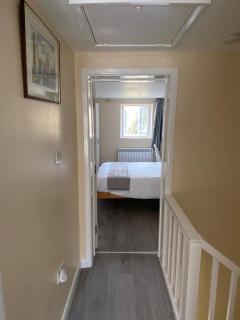 House with 3 Ensuite Bedrooms and a Private Garden - 7