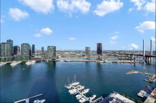 Mt1012 - 1 BR Docklands Delight, Stunning Apartment - Melbourne - 1