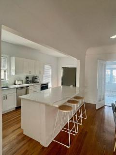 Courthouse Corner - Beautiful adobe, pet friendly - 5