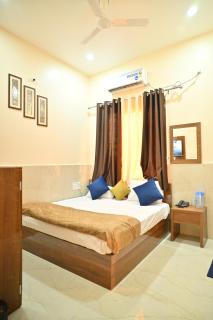 HOTEL G P S Inn - Gwalior - 8