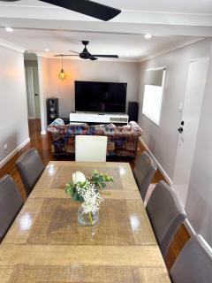 Chic Retreat Vintage and Modern - - 8