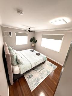 Chic Retreat Vintage and Modern - - 5