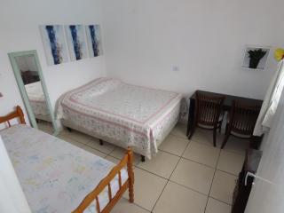 Casa com piscina à 460m do Mar - Matinhos - 8