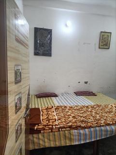 Radhe Krishna Guest Home - 3