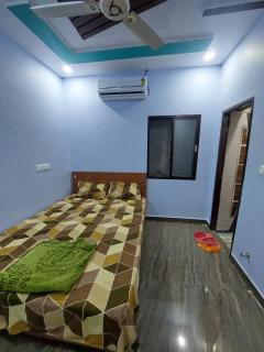 Karthik family guest house - Hampi - 3